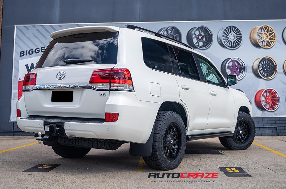 TOYOTA LANDCRUSIER SLEDGE MATTE BLACK